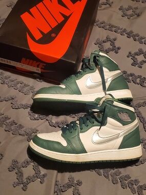 Nike Air Jordan 1 High - White and Forest Green Silver Swoosh 7Y or Womens 8/8.5